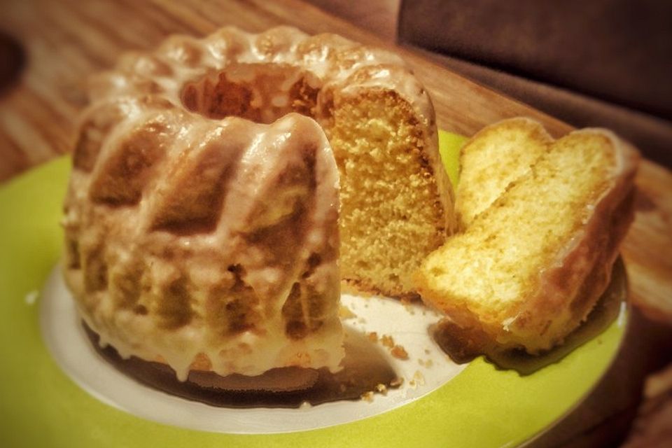 Saftiger Zitronenkuchen Saftiger Zitronenkuchen