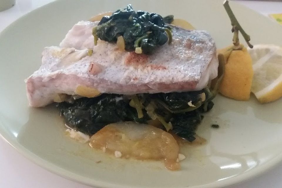 Fisch auf Spinat