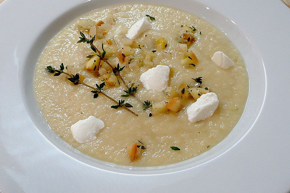 Apfel - Sellerie - Cremesuppe