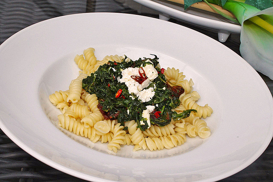 SABO - Spaghetti mit Spinat und Schafkäse