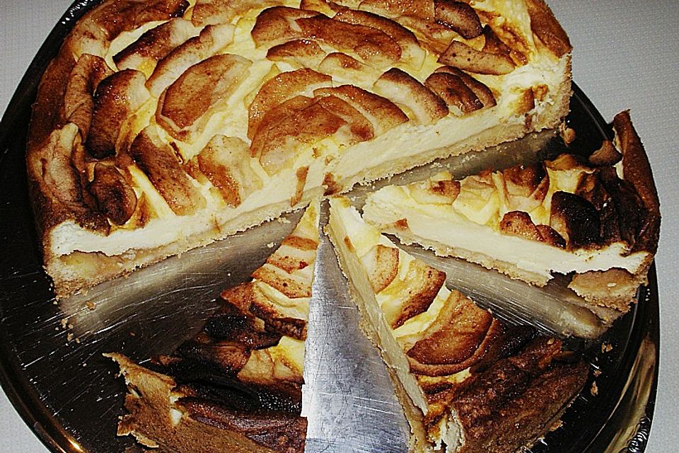 Käsekuchen mit Apfelkompott Käsekuchen mit Apfelkompott