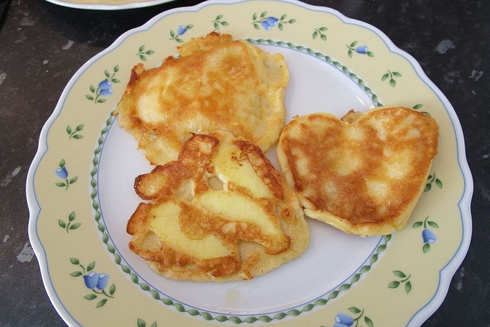 Schnelle Apfelküchlein