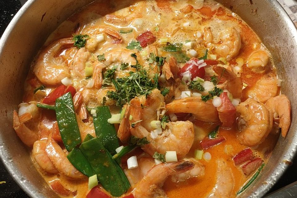 Rotes Thai-Curry mit Crevetten