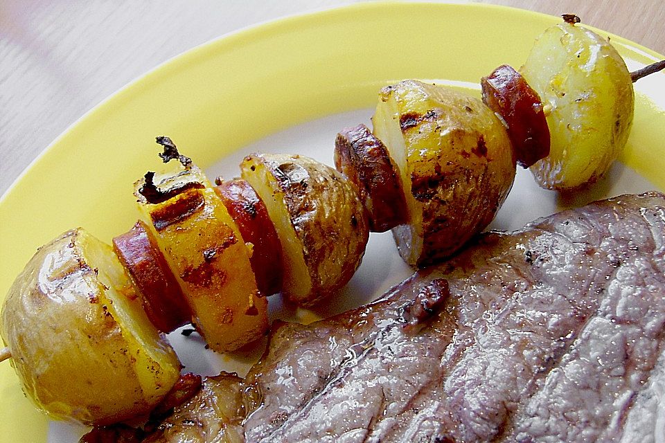 Spanische Kartoffelspieße