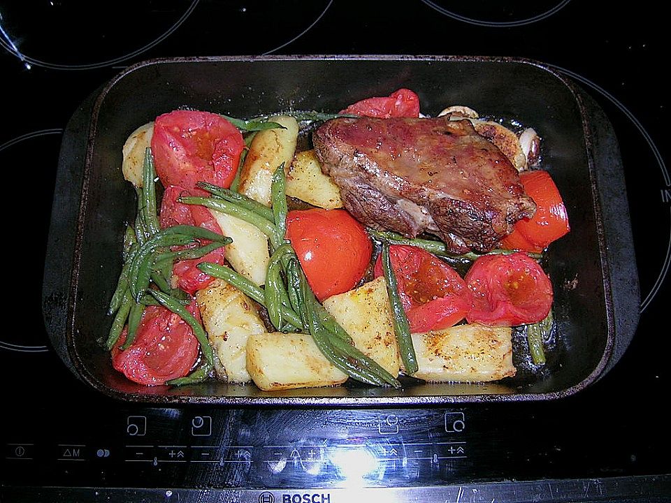 Lammkeule mit Kartoffeln, Tomaten und grünen Bohnen| Chefkoch
