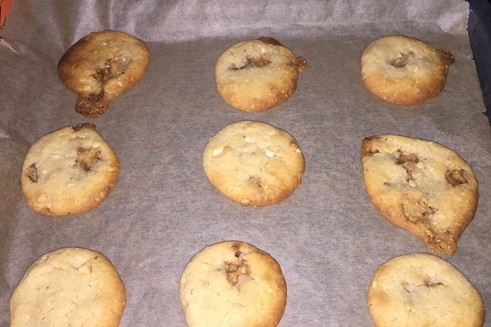 Super Chunk Cookies