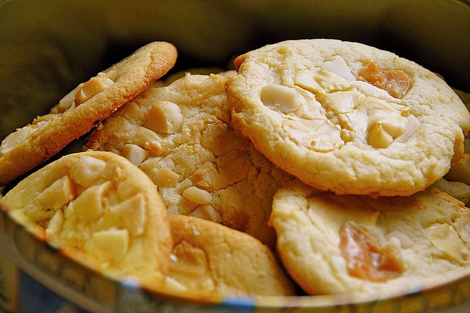 Super Chunk Cookies