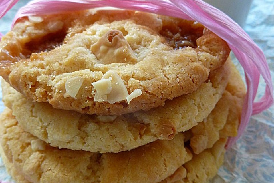 Super Chunk Cookies