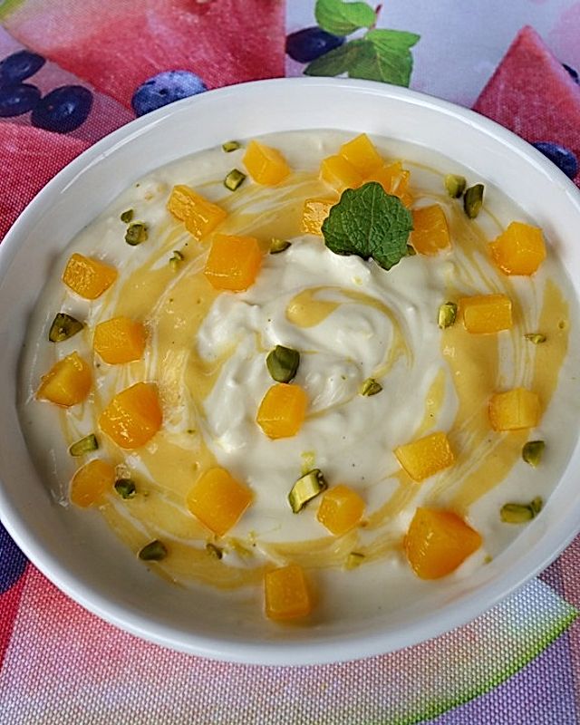 Joghurtcreme mit Mangopüree