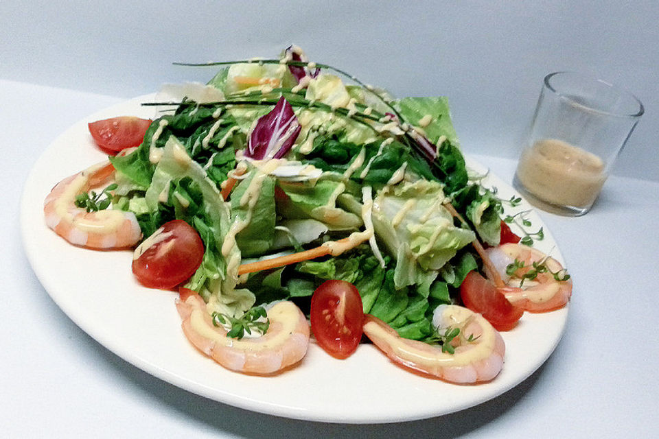 Dressing mit Joghurt für Blattsalate