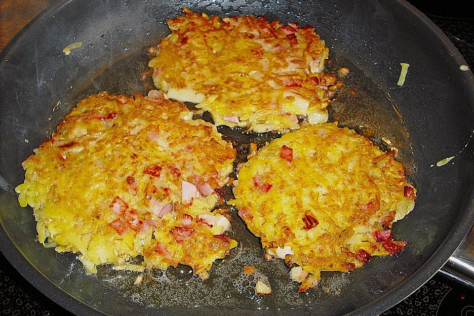 Spargelrösti mit Schinkenwürfeln Spargelrösti mit Schinkenwürfeln