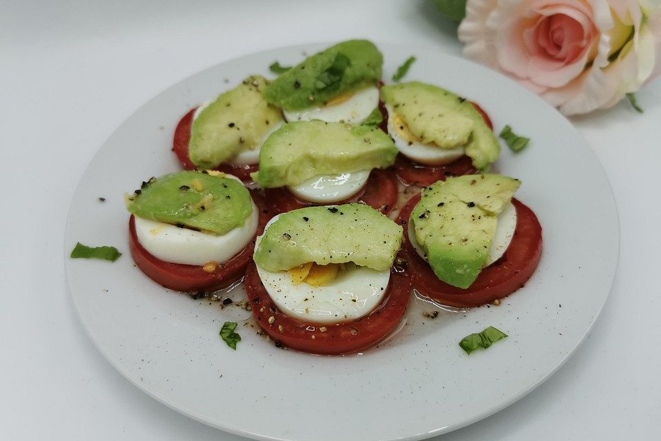 Avocado - Eier - Tomaten - Salat