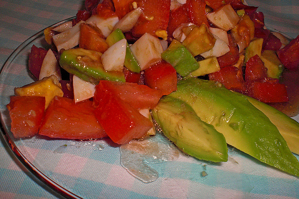 Avocado - Eier - Tomaten - Salat