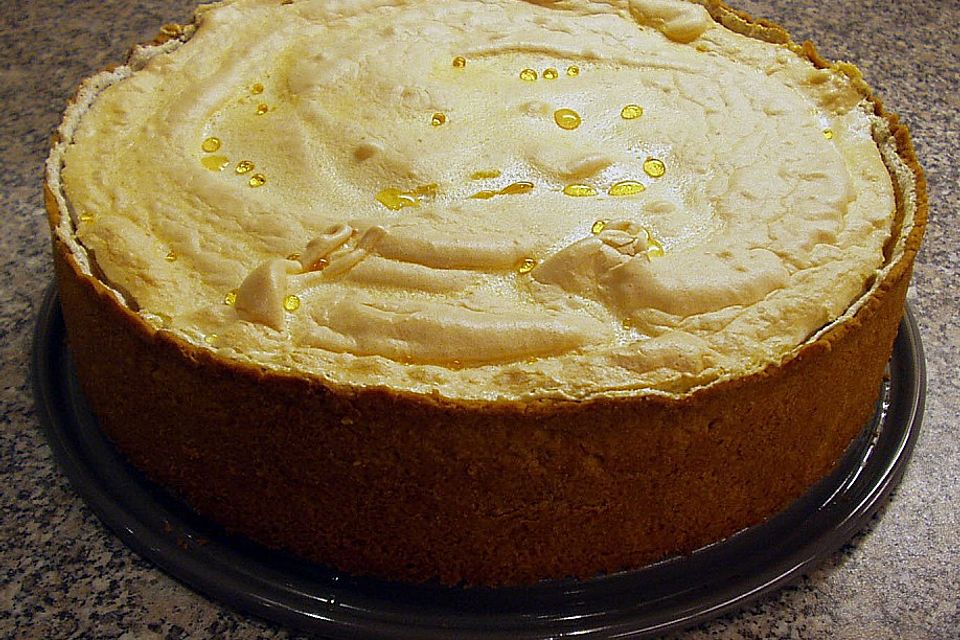 Rhabarberkuchen mit Vanillepudding und Baiser