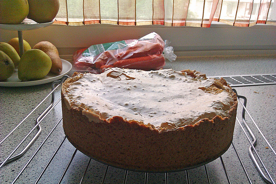 Rhabarberkuchen mit Vanillepudding und Baiser