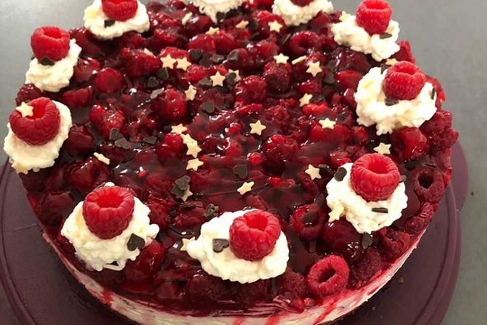 Himbeer Stracciatella Torte