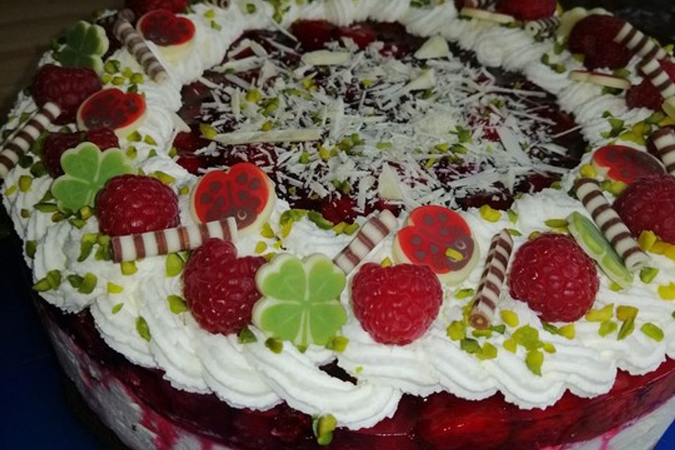 Himbeer Stracciatella Torte