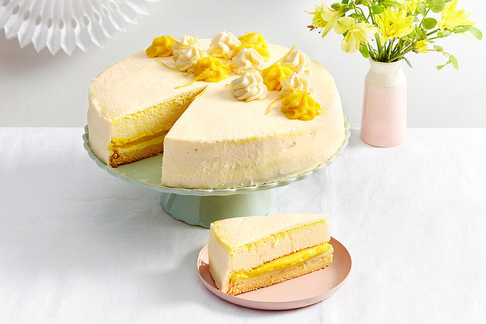 Lemon Coconut Cheesecake