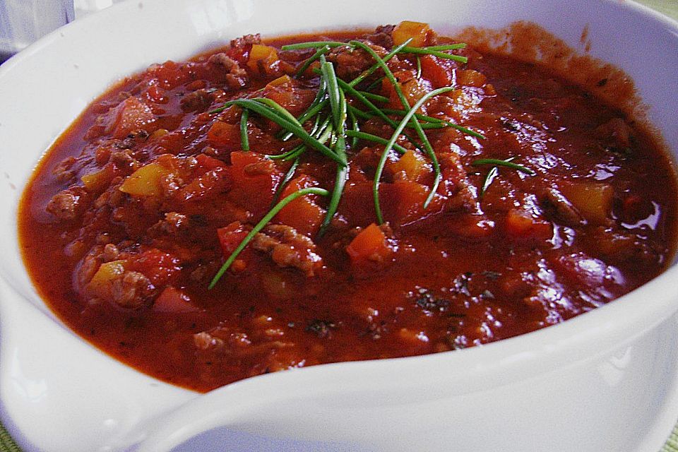 Hackfleisch mit Paprika - Tomatensauce