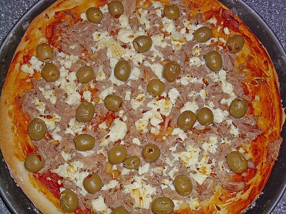 Thunfischpizza mit Schafskäse von kleines_kaeuzchen| Chefkoch