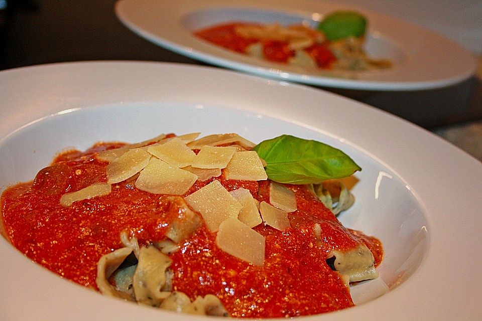 Pastasauce mit Champignons, Tomaten und Sahne