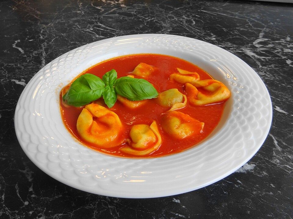 Tomatensuppe mit Tortelloni von 7Schweinoldi20| Chefkoch