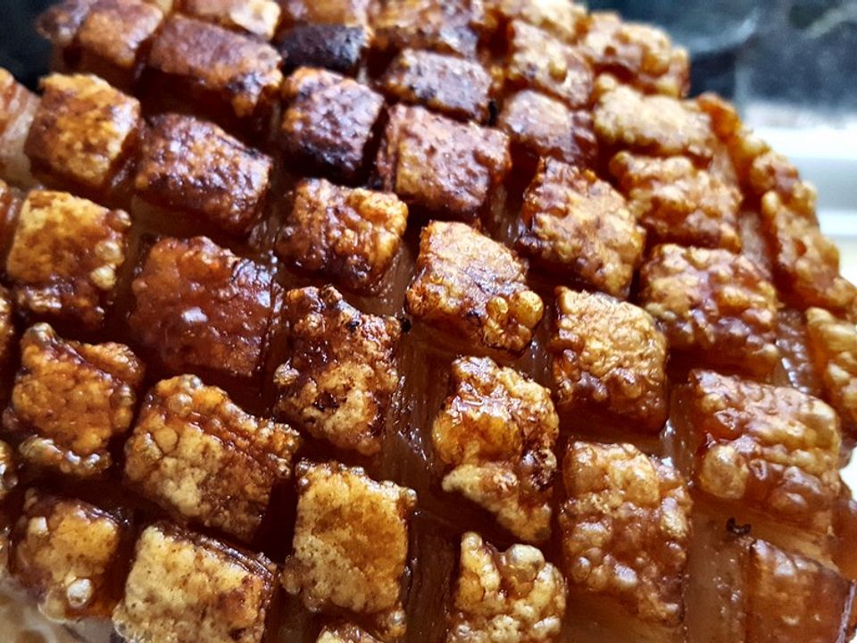 Krustenbraten vom Schwein mit extra krosser Kruste von Thunderkitty ... Krustenbraten vom Schwein mit extra krosser Kruste von Thunderkitty ...