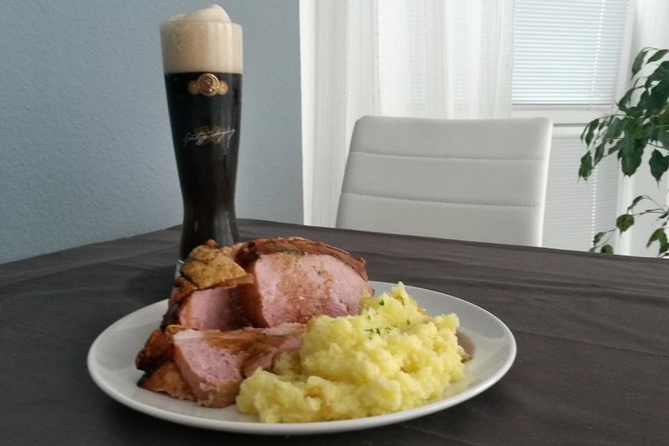 Krustenbraten vom Schwein mit extra krosser Kruste