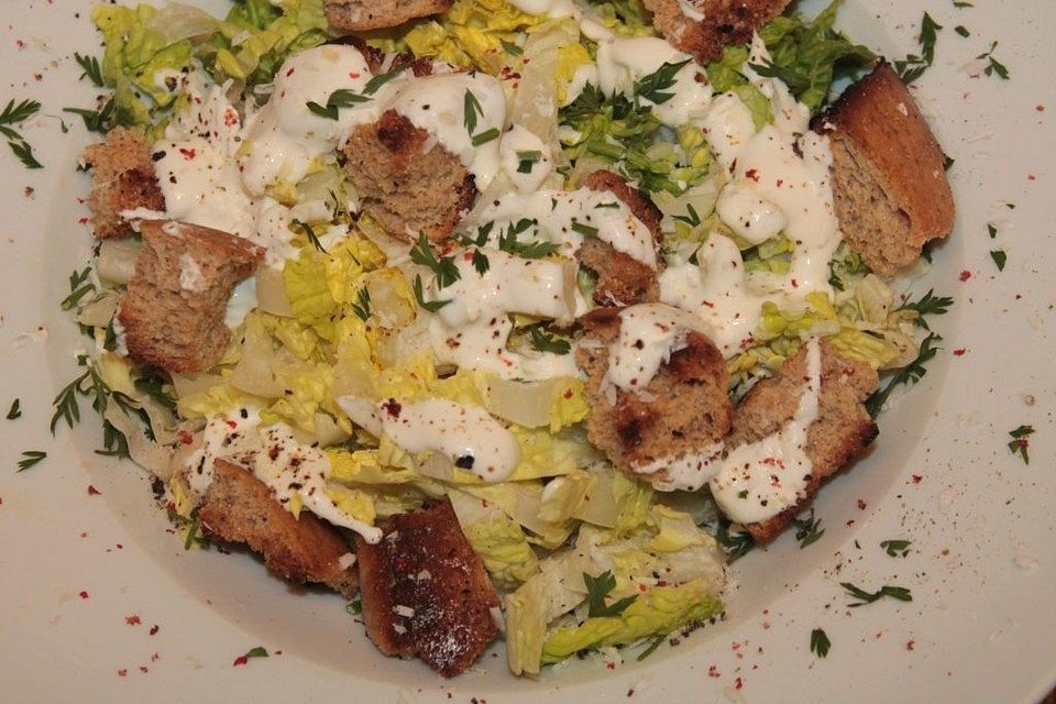 Caesar's Salad mit Parmesan - Croûtons