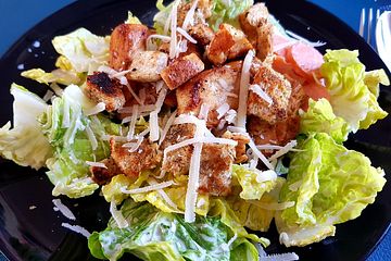 Caesar's Salad mit Parmesan - Croûtons