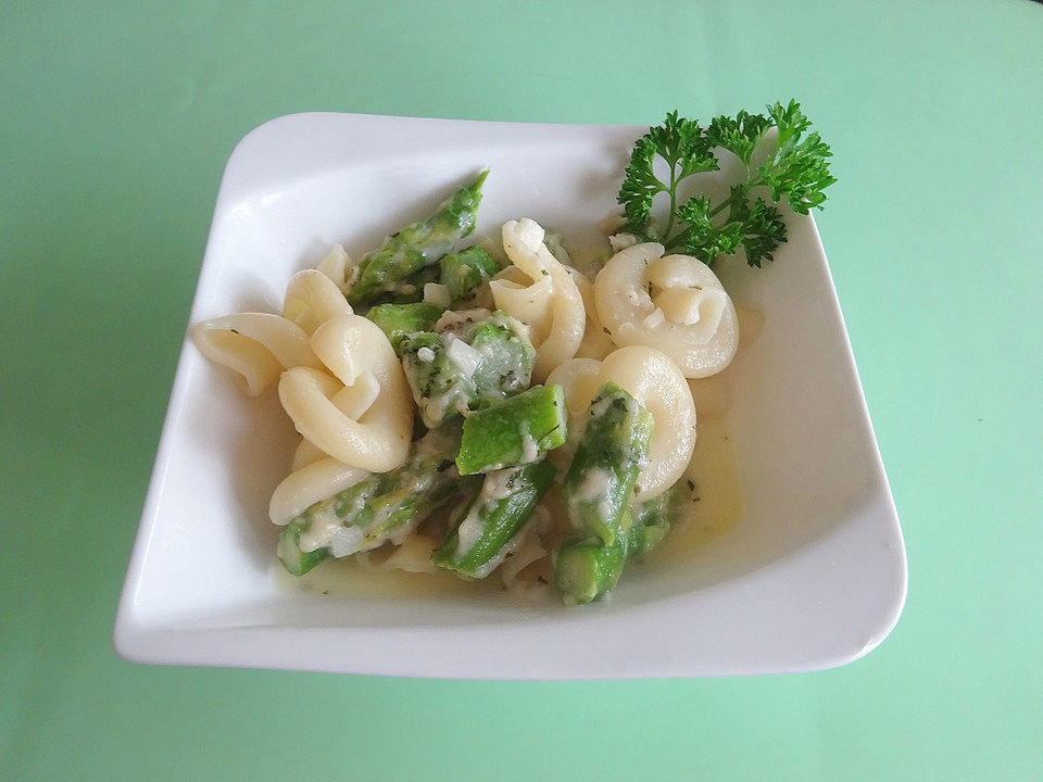 Hörnchennudeln mit grünem Spargel von angelmoon| Chefkoch