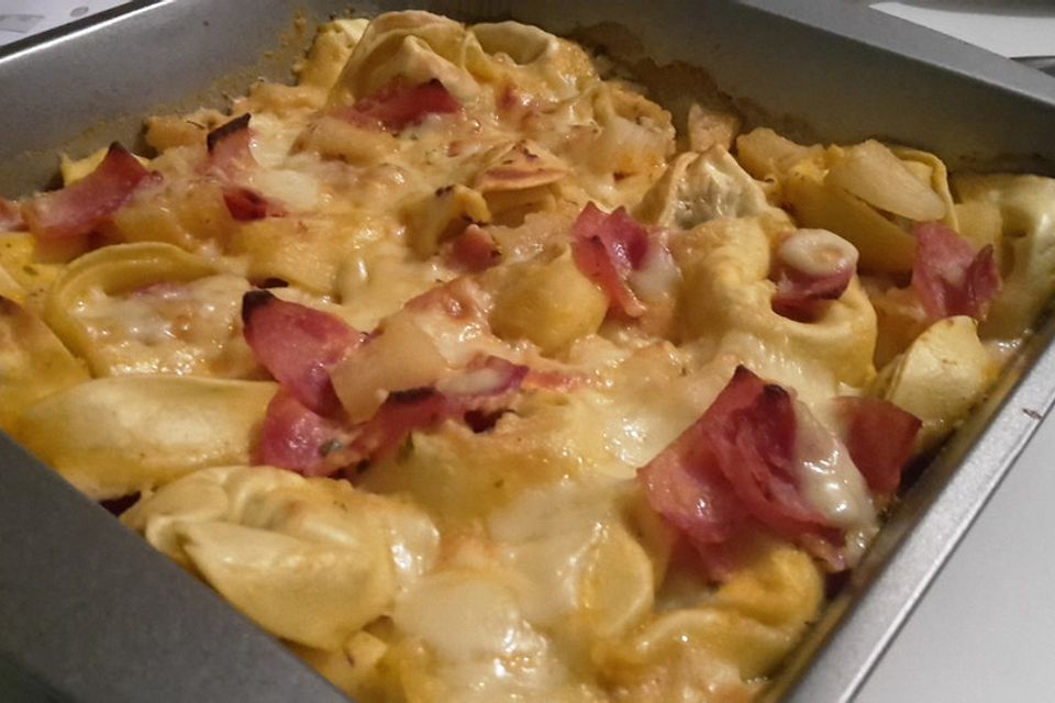 Tortellini - Auflauf mit Schinken und Ananas