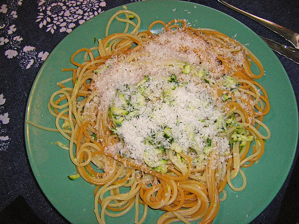 Pasta, Zucchini und Minze von missitalia Chefkoch
