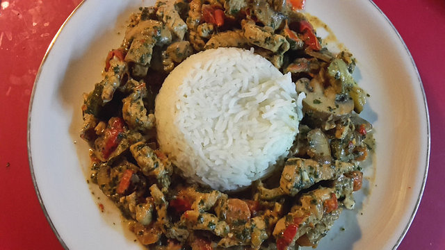 Mediterrane Pfanne mit Hühnchen von dinilein