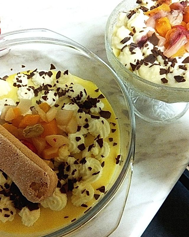 Tutti-Frutti Pudding-Früchte Dessert mit Butterkeksen
