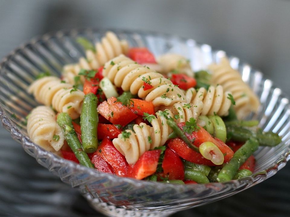 Nudelsalat Mit Bohnen Und Paprika In Senf Vinaigrette Von Hobbykochen Chefkoch