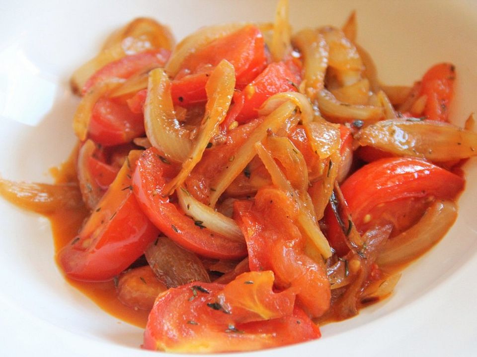 Chorrellana - bolivianische Zwiebel-Tomaten-Pfanne von marialma| Chefkoch