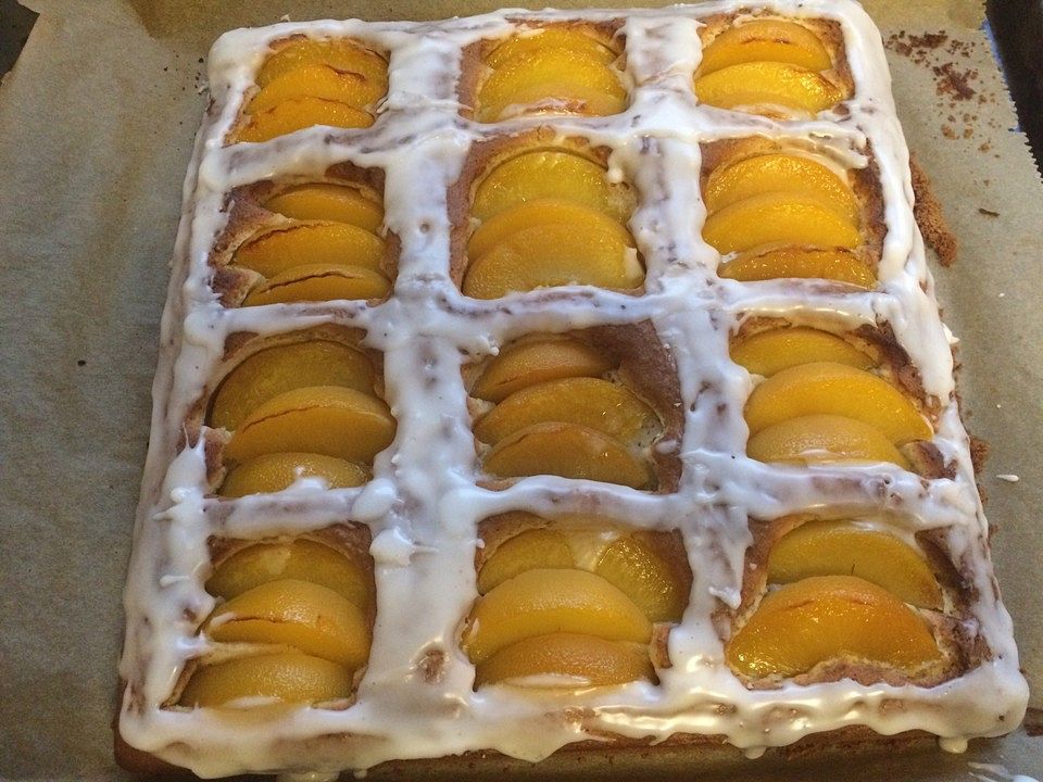 Aprikosenkuchen vom Blech von AnniThie| Chefkoch