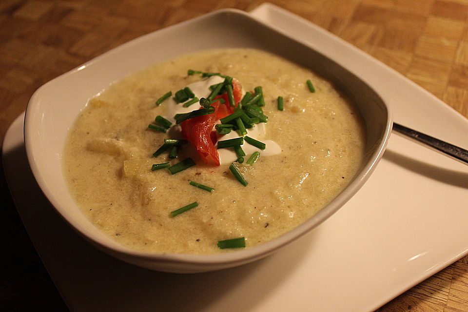 Meerrettich - Apfel Suppe mit Lachs