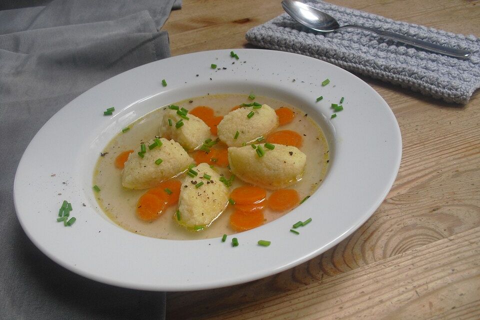 Roros Grießnockerlsuppe