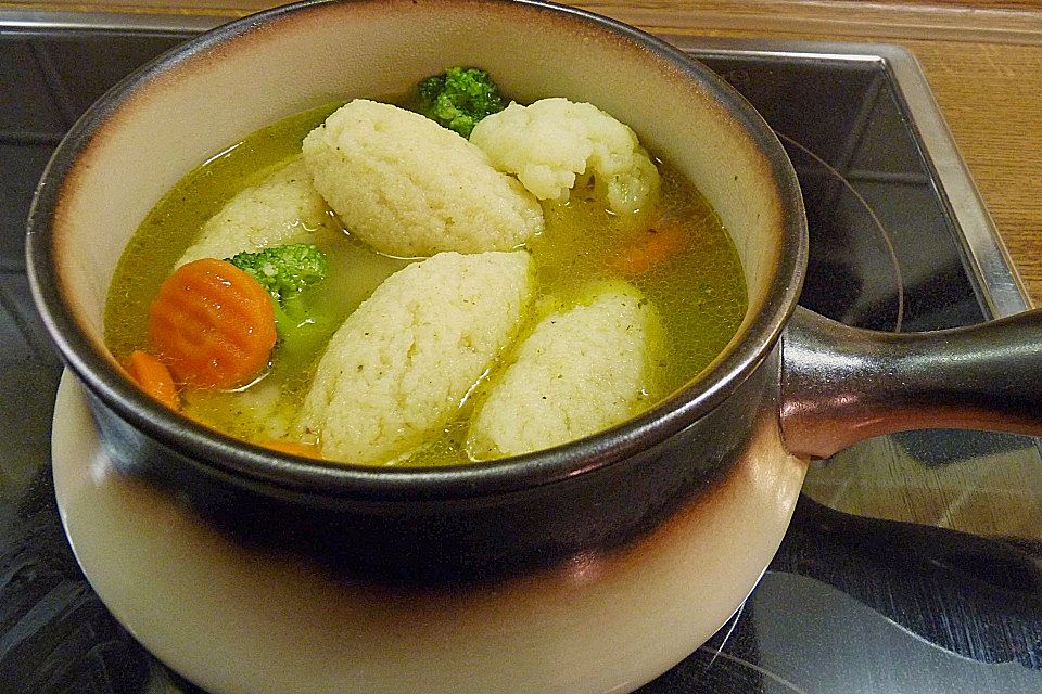 Roros Grießnockerlsuppe