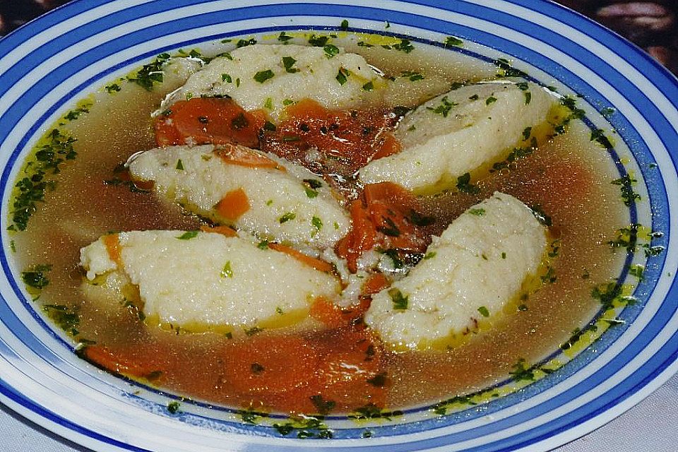 Roros Grießnockerlsuppe