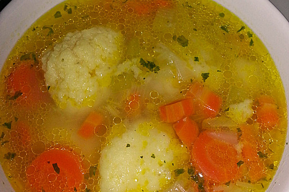 Roros Grießnockerlsuppe