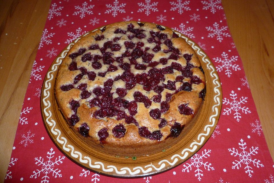 Saftiger  Rührkuchen mit Kirschen und Schokosplittern