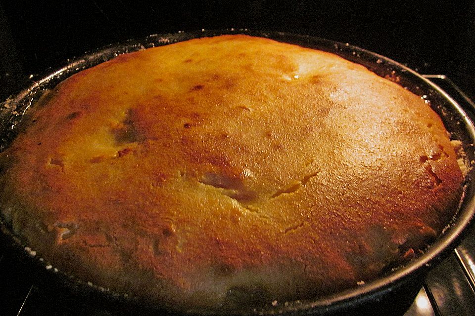 Apfelkuchen mit Marzipanguss