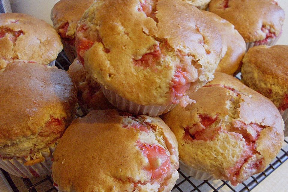 Strawberry & Cream Muffins