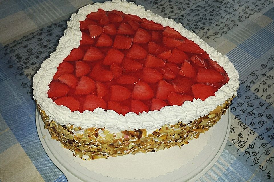 Erdbeer - Vanille - Sahne - Quark - Torte