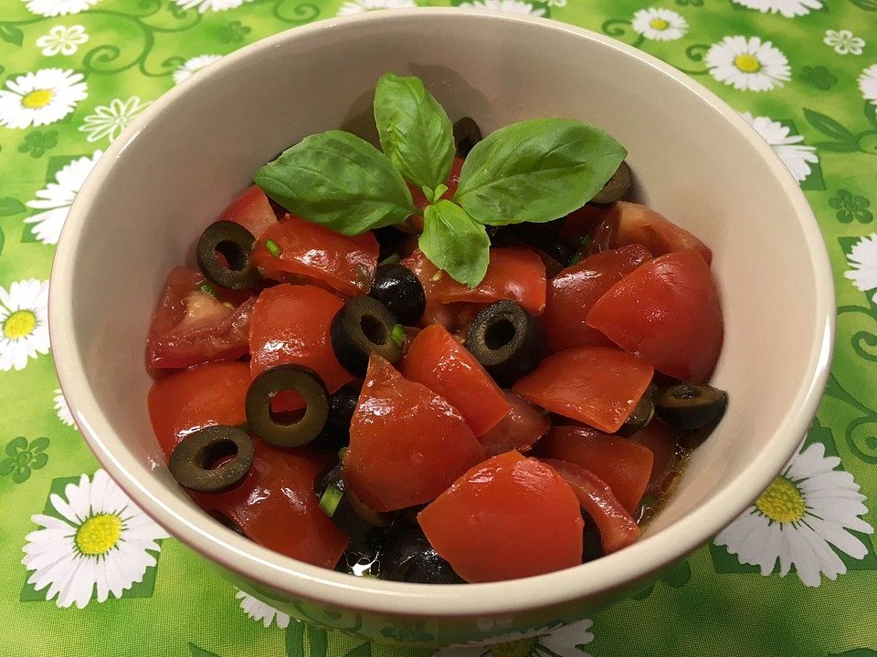 Schneller Tomatensalat von VeggieRevolution | Chefkoch