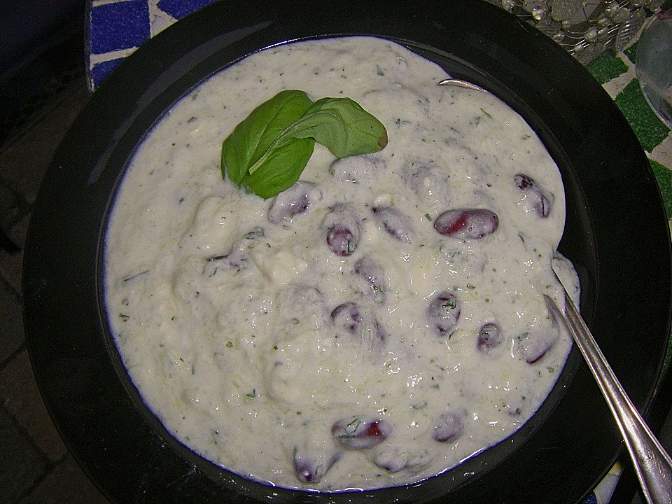 Kalte Kidneybohnen - Gurken - Joghurtsuppe von gelbelinse| Chefkoch