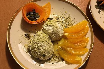 Kürbiskern - Mousse mit Orangenragout